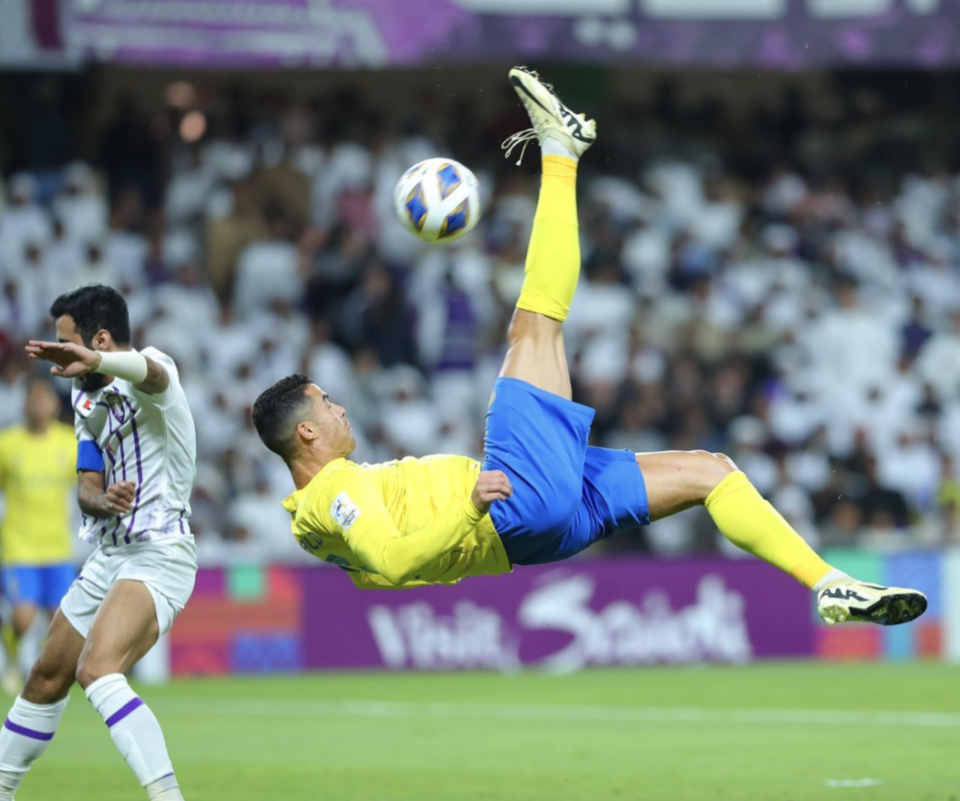 九游体育-爆冷首场状态出色，TES观众沸腾！，C罗重返赛场全场沸腾不已-九游体育